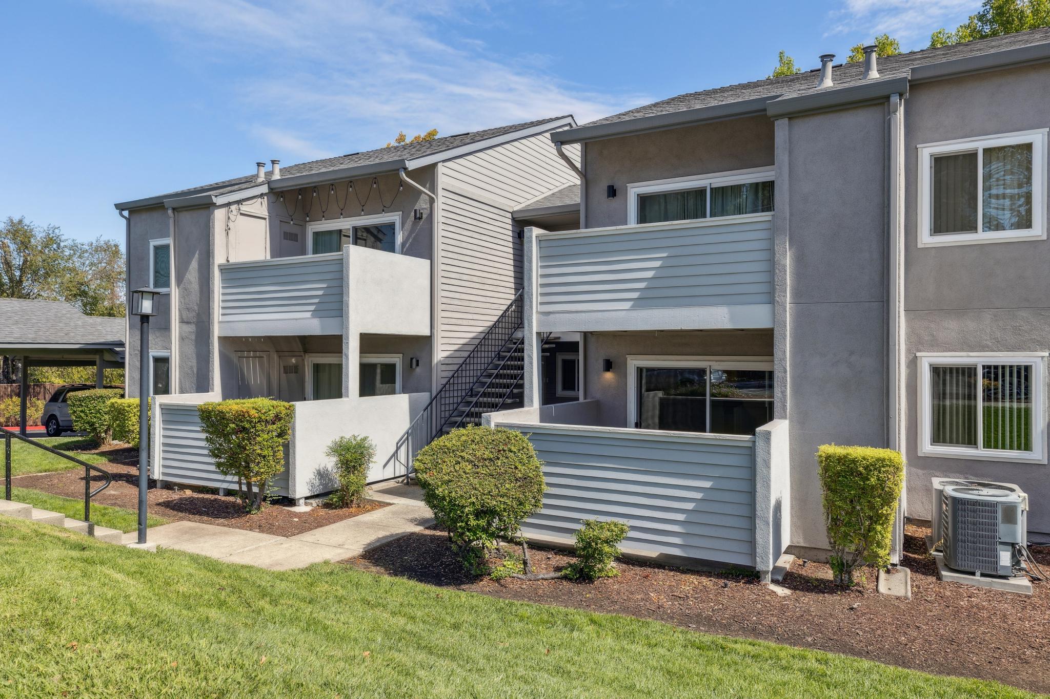 Plum Tree Apartment Homes photo 5
